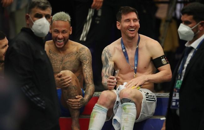 布朗谈自己得分里程碑时感叹：勒布朗咋拿到42000分的啊