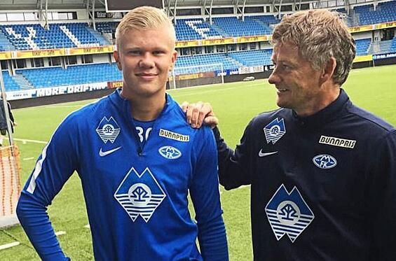 建队基石！武磊、颜骏凌等7人随海港四夺中超冠军