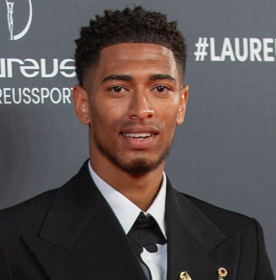 黄希扬：冲超后一直处于兴奋激动状态，身体允许的话会继续踢